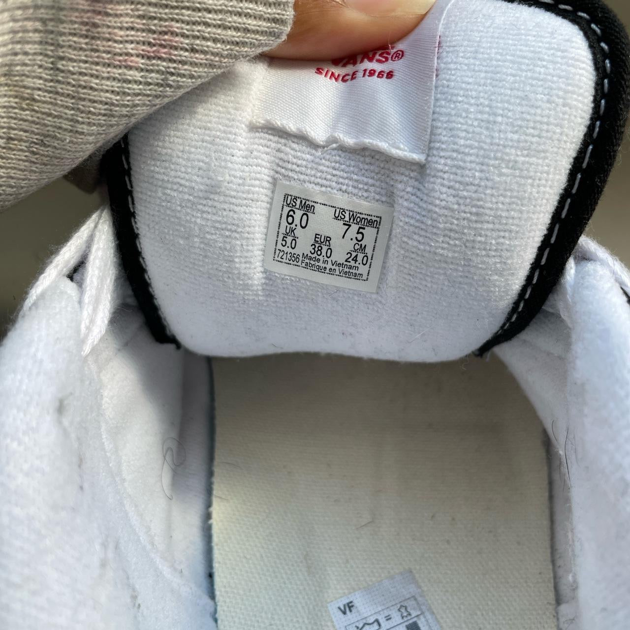 Vans Knu Skool